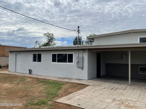 8189 20th St, Tucson AZ  85710-5960 exterior