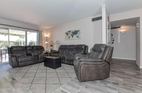 13427 24th Dr, Phoenix, AZ 85029-1542