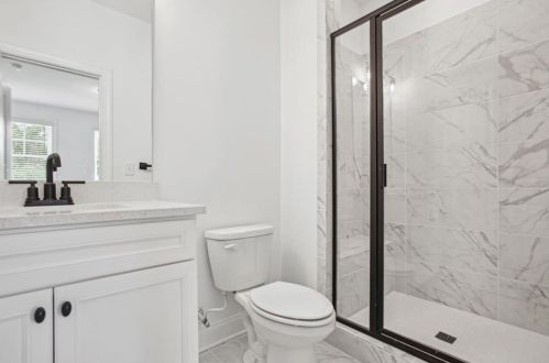 6607 Beacon Dr, Atlanta GA 30328 exterior