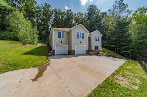 507 Gifford St, Springfield, MA 01118-2418