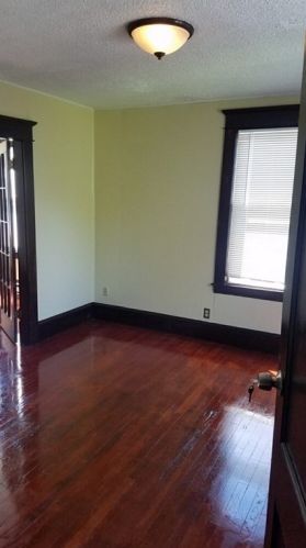 229 College St, Springfield MA 01109-4404 exterior