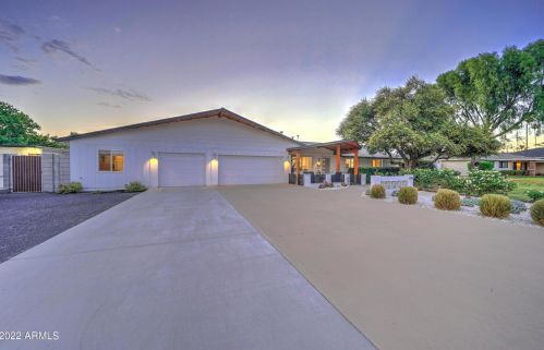 7814 11th Ave, Phoenix AZ  85021-7113 exterior