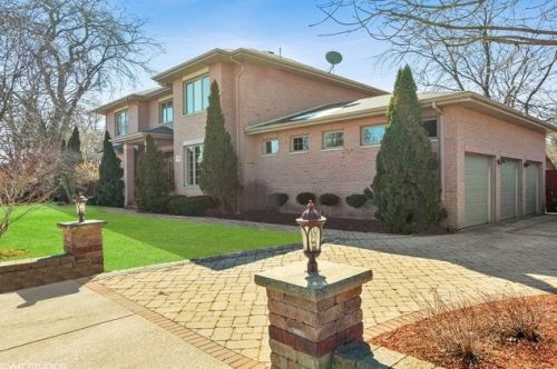 6872 Lehigh Ave, Chicago, IL 60646-1406