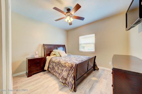 2006 Sykes Crk Dr, Merritt Island FL 32953-3065 exterior