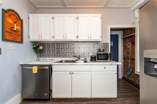 514 Kalamazoo St, Paw Paw MI 49079-1130 exterior