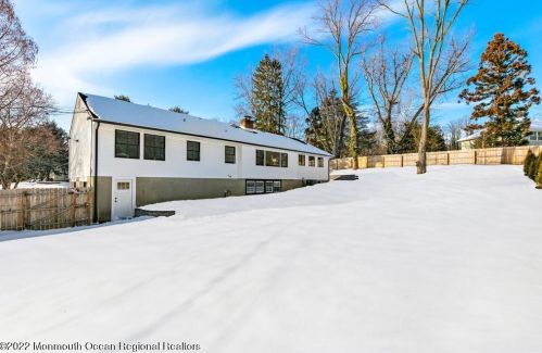 284 Pelican Rd, Middletown NJ 07748-3040 exterior