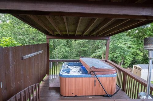 265 Burch Dr, Moon Twp PA  15108-3113 exterior