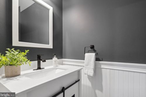 2317 Kaywood Ln, Silver Spring MD  20905-6408 exterior