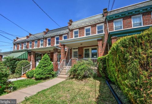 324 Douglas St, Washington, DC 20002-1034