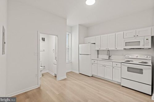 1602 17 St, Philadelphia PA 19132-3930 exterior