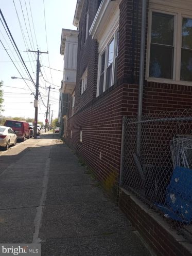 4561 Marvine St, Philadelphia PA 19140-1238 exterior