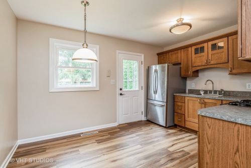 50 Della St, Bull Valley, IL 60014-4915