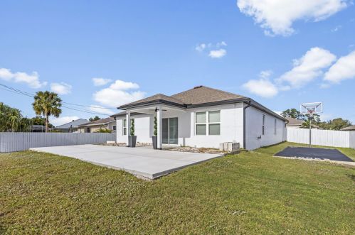 2368 Neal Rd, Fort Pierce FL  34953-5788 exterior