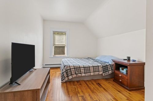 246 Smith St, Providence RI 02911-3307 exterior