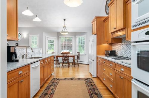 97 Gaskill St, Woonsocket RI 02895-1011 exterior