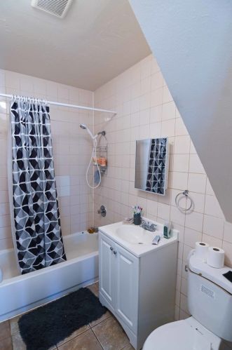 722 8th St, Waukegan IL 60085-7210 exterior