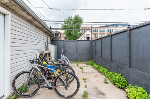 2718 Campbell Ave, Chicago IL 60647-1923 exterior