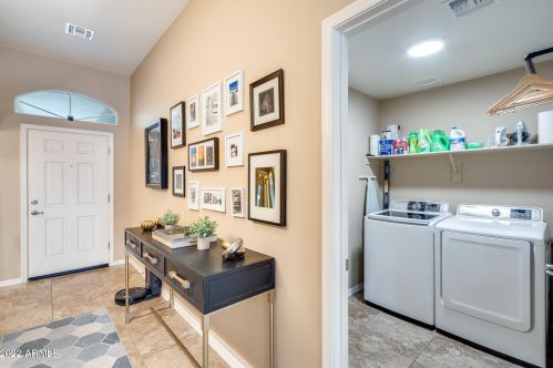 5623 27 Dr, Phoenix AZ 85053-1725 exterior