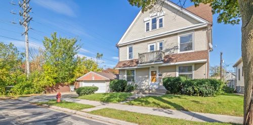 2804 15th Pl, Milwaukee, WI 53215-3717