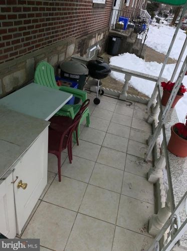 7221 Erdrick St, Philadelphia PA 19135-1014 exterior