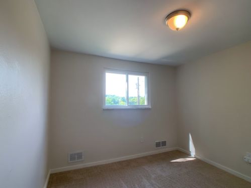 1405 Alverado Ave, Pittsburgh PA 15216-3311 exterior