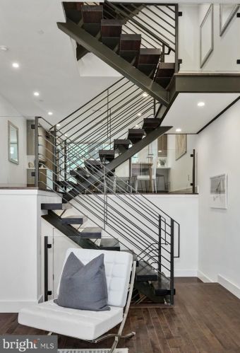 1346 19th St, Philadelphia PA  19146-4665 exterior