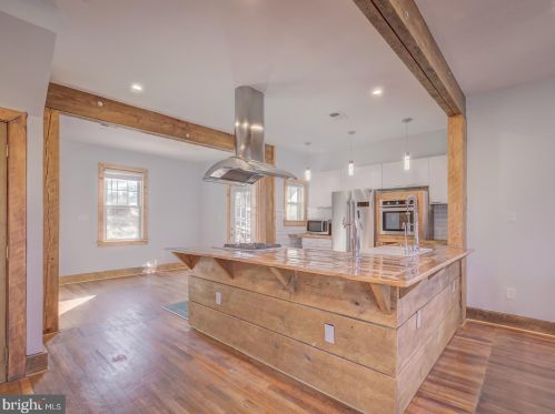 1805 Kearny St, Washington DC  20018-2435 exterior