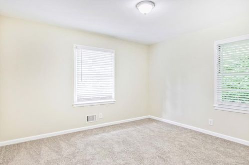 2246 Collins Dr, Atlanta GA  30344-1008 exterior