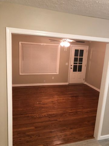 167 Majestic Blvd, Louisville KY  40229-6009 exterior