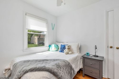 2 Lenhome Dr, Cranford NJ 07016-2954 exterior