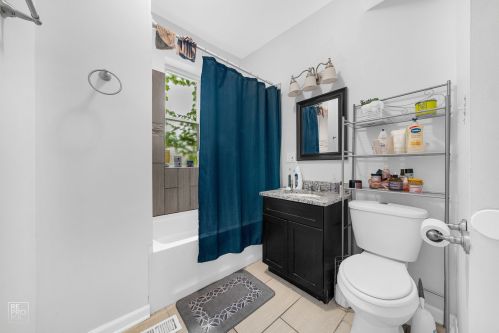 7549 Saginaw Ave, Chicago IL 60649-3725 exterior