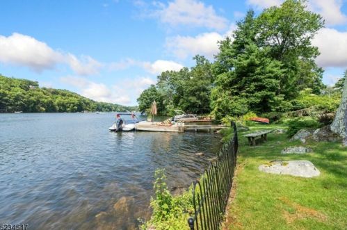 16 Is Trl, Sparta NJ 07871 exterior