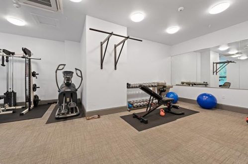 5267 Holmes St, Pittsburgh PA  15201-2460 exterior