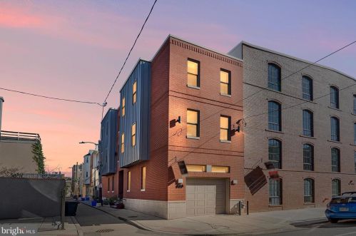 833 Bainbridge St, Philadelphia PA  19147-2009 exterior