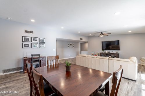 1959 Omar Dr, Tucson AZ  85704-1242 exterior