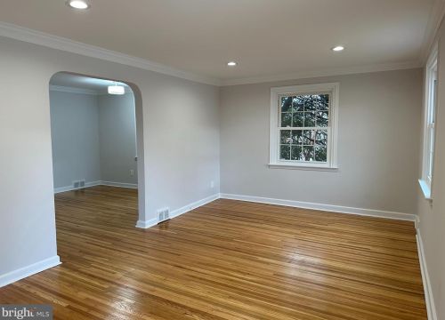 214 Maryland Ave, Pittsburgh PA  15209-2742 exterior