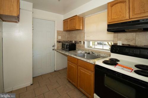 307 Elkinton Ave, Chester PA 19013-5027 exterior