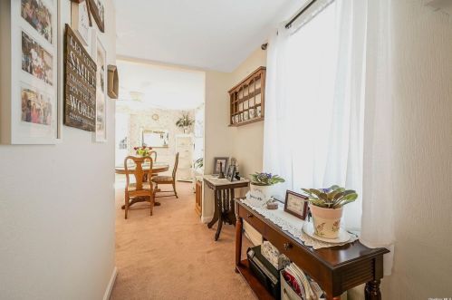 29 Vondran St, Huntington Station NY 11746-2548 exterior