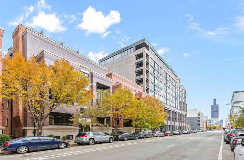 1242 Jackson Blvd, Chicago IL  60607-2814 exterior