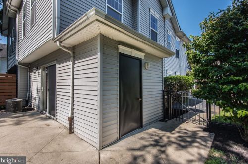 1915 Franklin St, Philadelphia PA 19122-2015 exterior