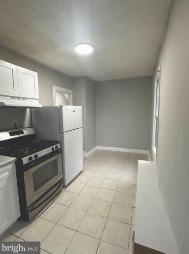 102 Spring St, Trenton NJ  08618-4839 exterior