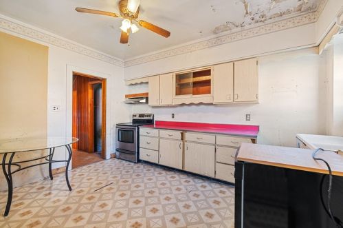 1828 Middle St, Pittsburgh PA 15215-2719 exterior