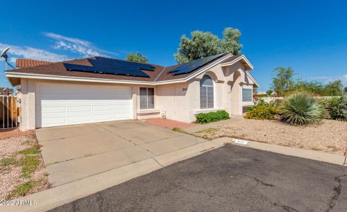 930 Annette Dr, Phoenix, AZ 85022-1116