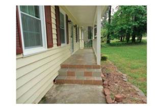 153 Hidden Valley Dr, Lawrenceville GA  30044-4904 exterior