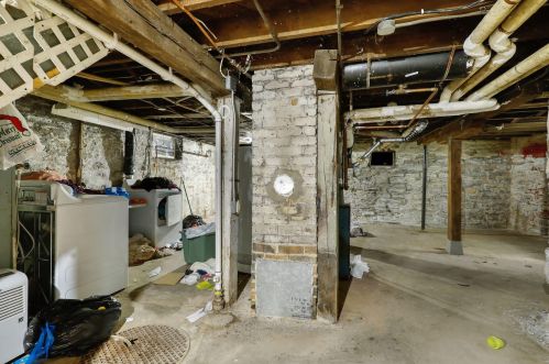 919 6 St, Saint Paul MN 55106-4503 exterior