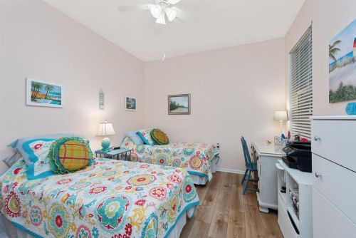 1874 Morning Sun Ln, Naples FL 34119-3321 exterior