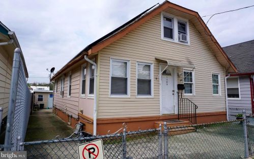 1121 31st St, Camden, NJ 08105-4117