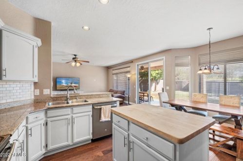 5021 Ivanhoe St, Chandler AZ 85226-2078 exterior