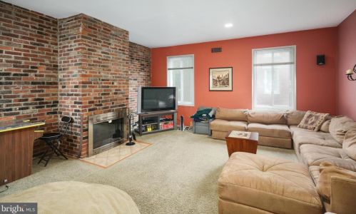 1734 Addison St, Philadelphia PA 19143-1107 exterior