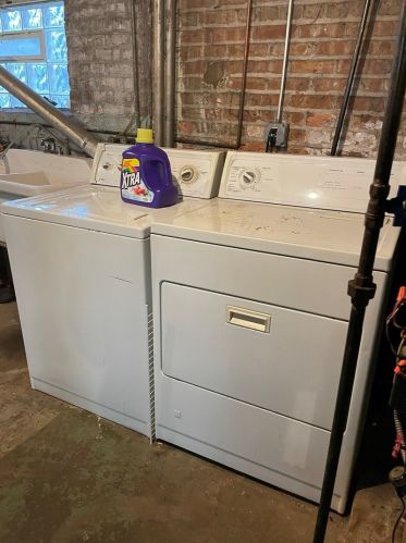 8415 Seeley Ave, Chicago IL 60645-5104 exterior